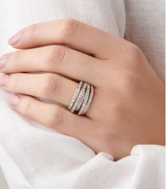 Earrings with Diamond Style