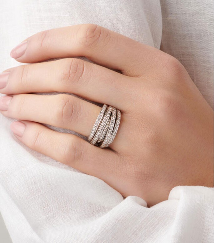 Earrings with Diamond Style