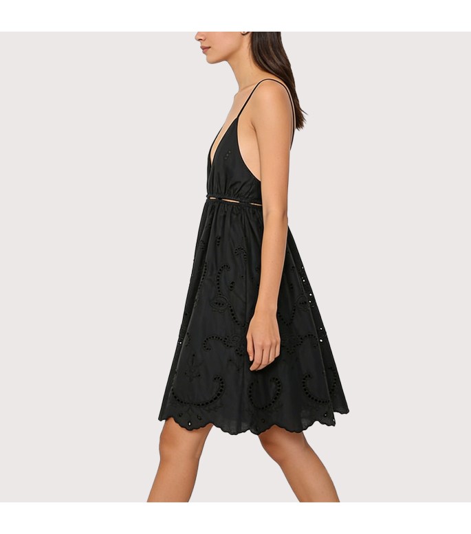 Retro hollowed-out embroidered dress