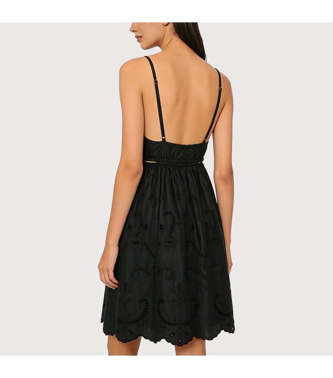 Retro hollowed-out embroidered dress