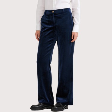 Stylish high-waisted retro flared pants
