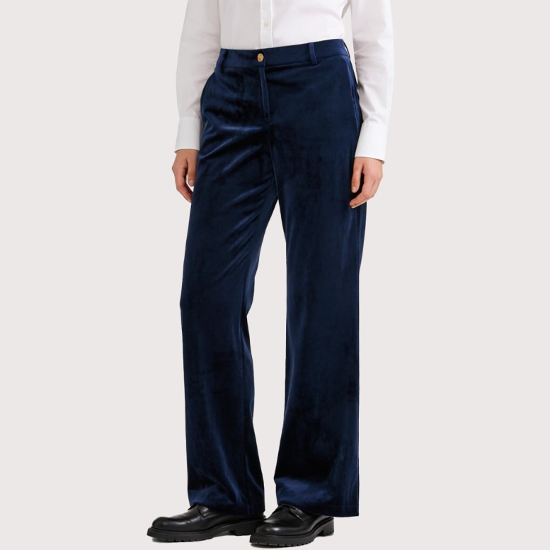 Stylish high-waisted retro flared pants