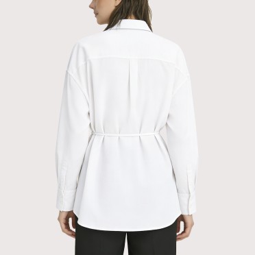 Loose-fitting tie-collar shirt